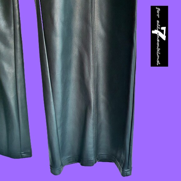 7 For All Mankind NEW Parisian Chic Coated Faux Leather Wide Crop Leg Pant L - Picture 3 of 11